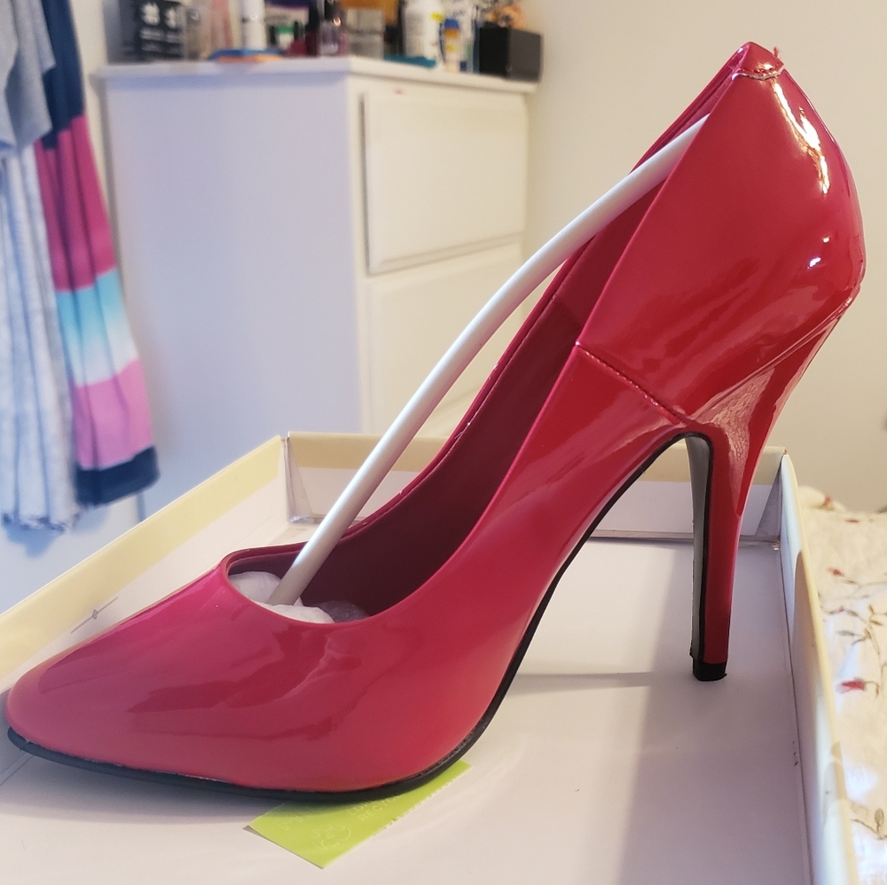 Pleaser Seduce 5 Inch Pumps in Red Patent Size 8